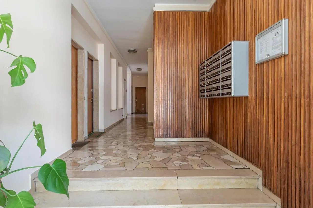 Bordighera Studio - Vicino Iulm / Naba - Wifi A.C. Milan Italy