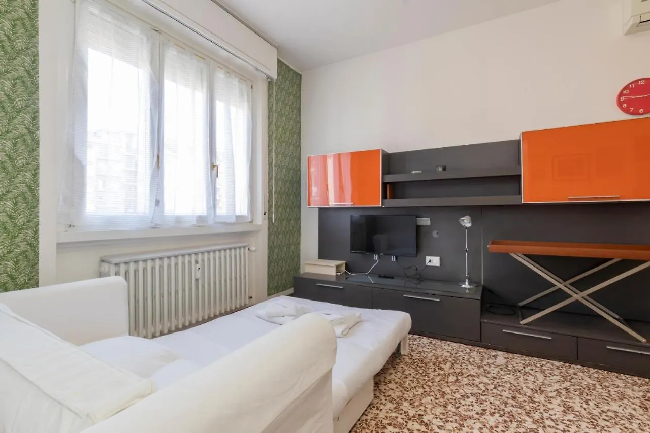 Apartamento Bordighera Studio - Vicino Iulm / Naba - Wifi A.C. Milão Itália